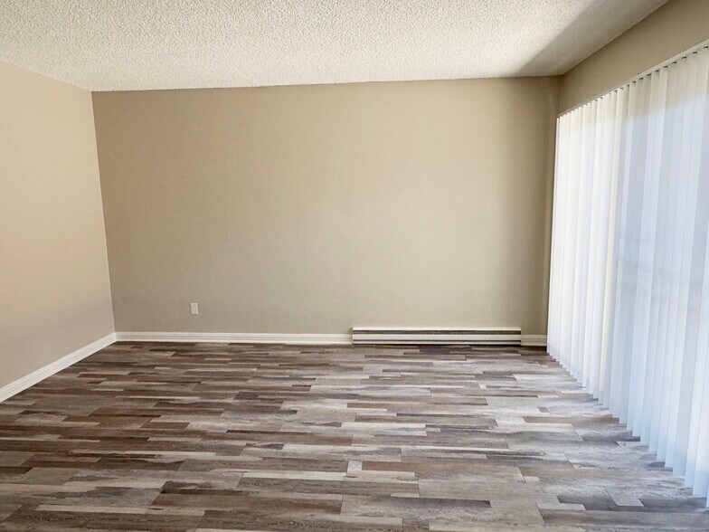 2 BR, 2 BA - Living Room - 4th St Apartments