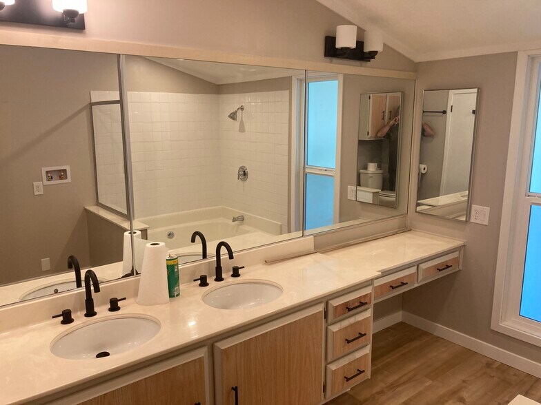 Building Photo - 4650 Dulin Rd