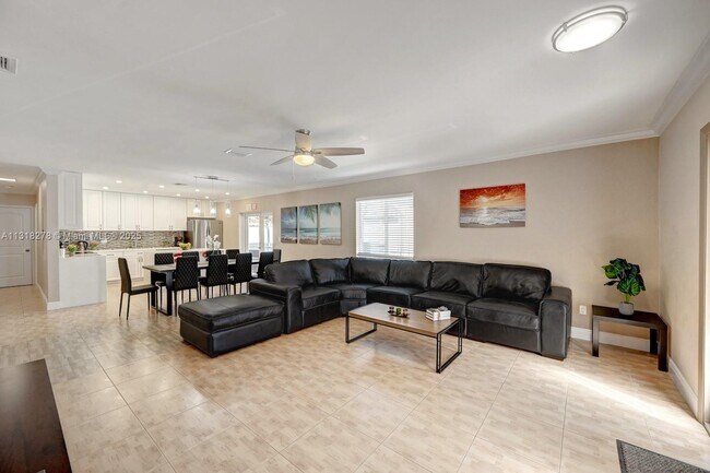 Building Photo - 825 Harrison St