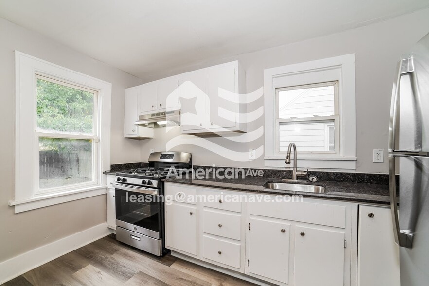 Building Photo - 504 E Forrest Hill Ave