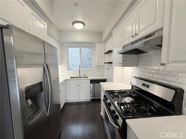 Building Photo - 3401 S Bentley Ave