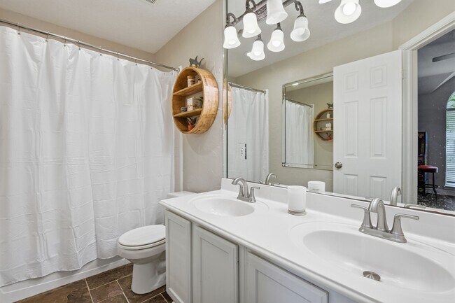 Building Photo - 13815 Wetherfield Ln