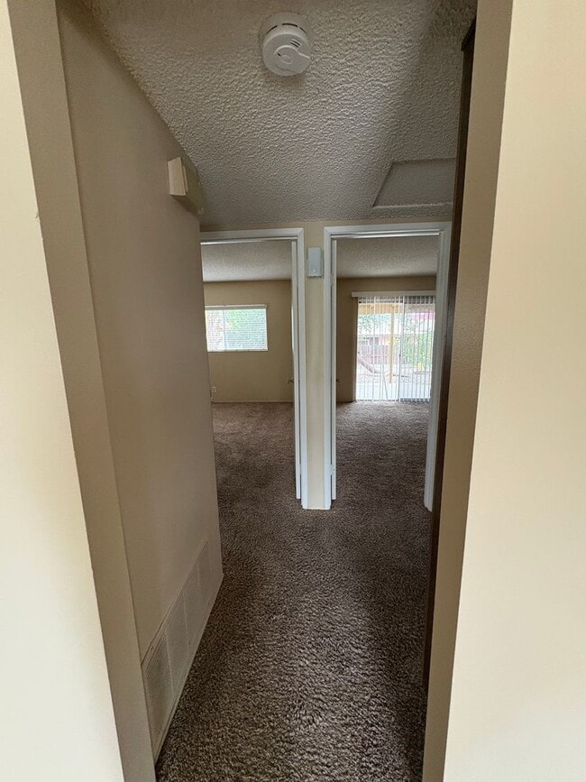 Building Photo - FOR RENT / 55+COMMUNITY