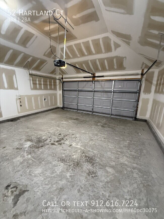 Building Photo - 52 Hartland Ct
