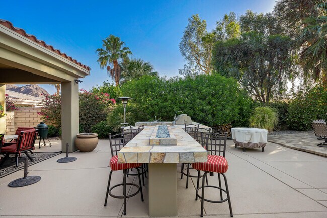 Building Photo - 48532 Bighorn Dr