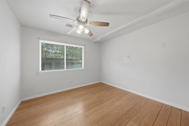 Building Photo - 13723 Smokey Trail Dr