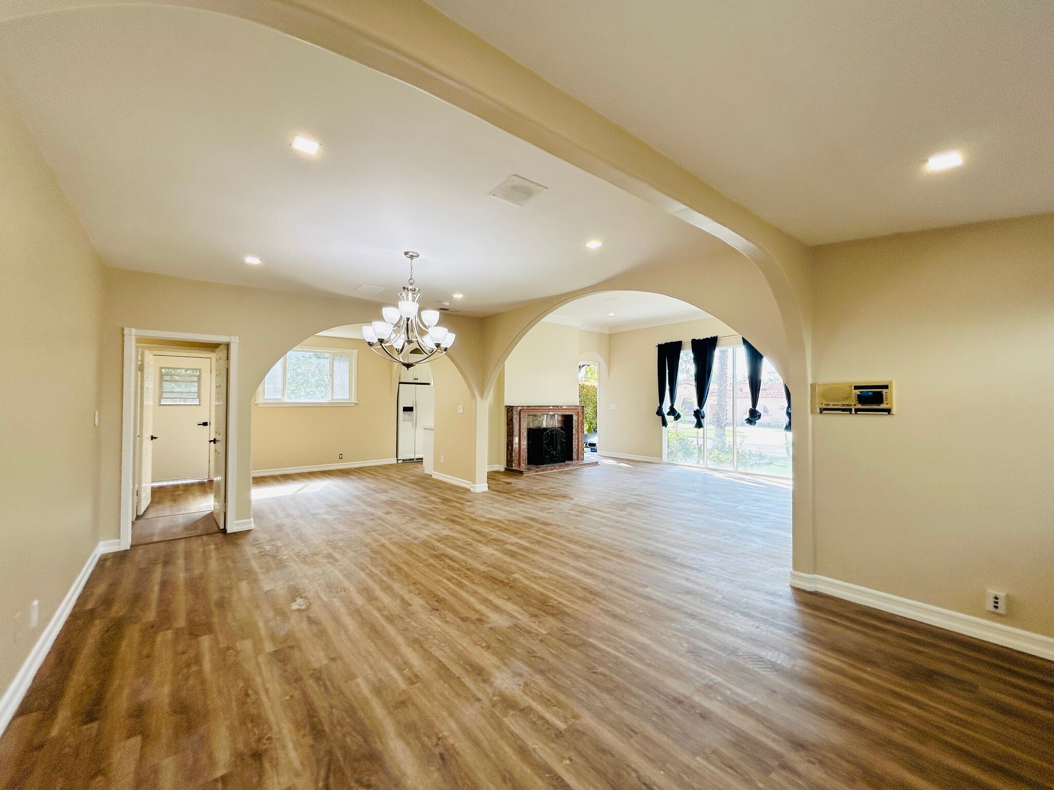 Building Photo - 6329 Warner Dr