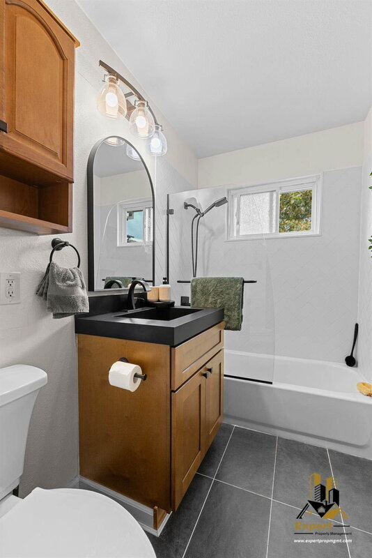 Building Photo - 1814 Vista Creek Dr