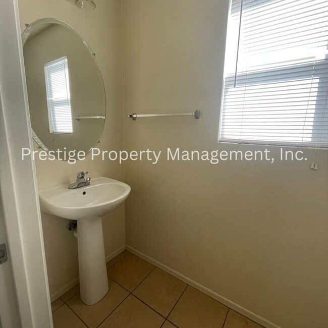 Building Photo - Want to call this 3 bedroom 2.5 bath Home ...