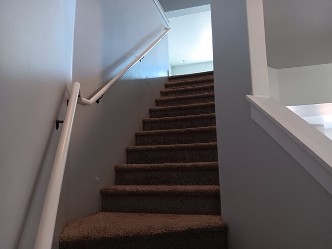 Building Photo - Beautiful single family home in Little Valley - PET FRIENDLY