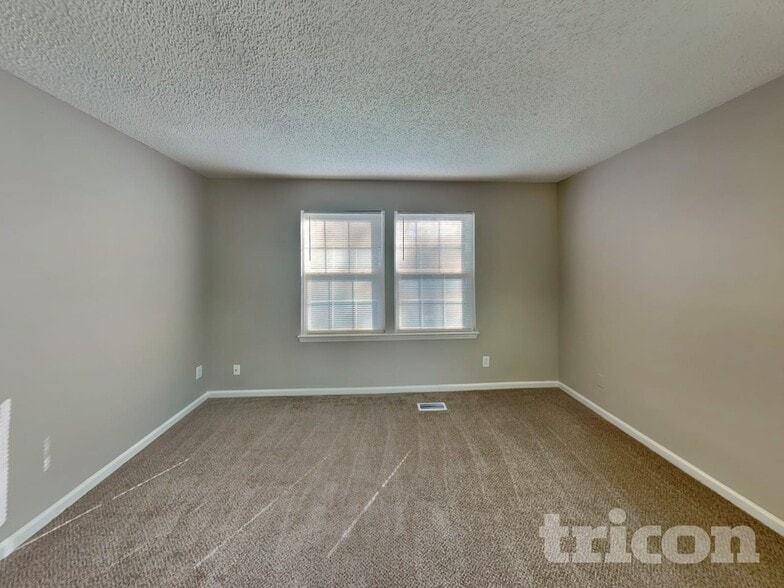 Building Photo - 2906 Laurel Wood Dr