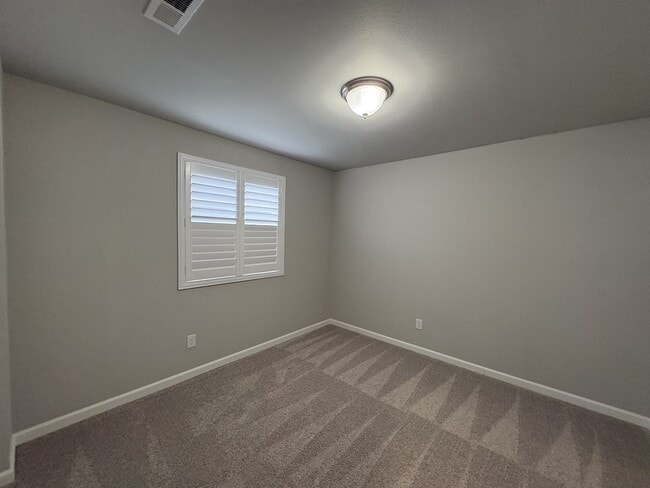 Building Photo - 14011 63rd Ave E