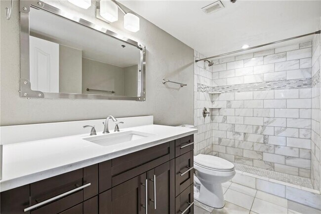 Building Photo - 2870 Pharr Ct S Northwest