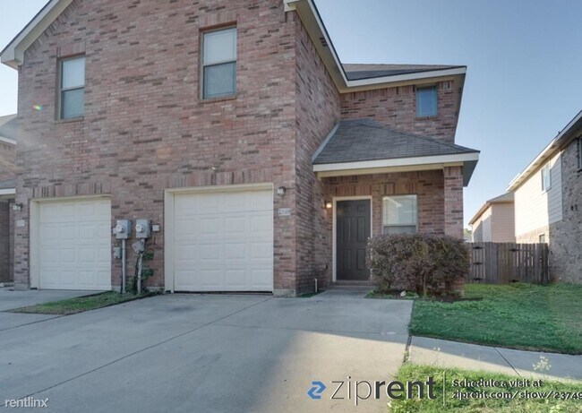Primary Photo - 3 br, 2 bath Townhome - 2340 Aldergate Dr,...