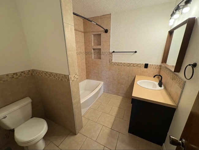 Building Photo - 312 Woodson Way