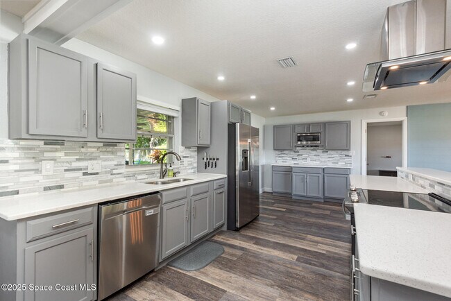 Building Photo - 3361 Chapparal Ct