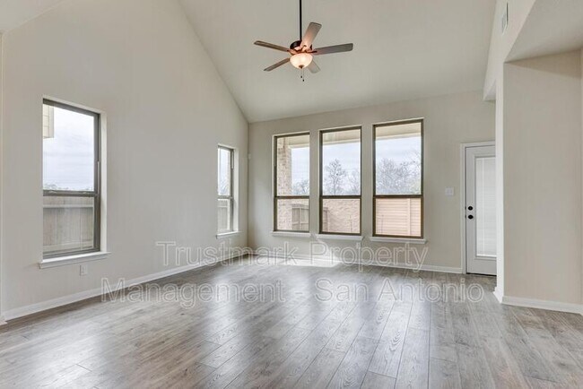 Building Photo - 9007 Shady Mountain