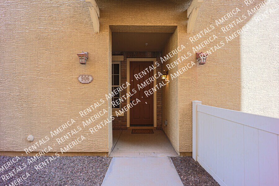 Building Photo - 906 S Annie Ln