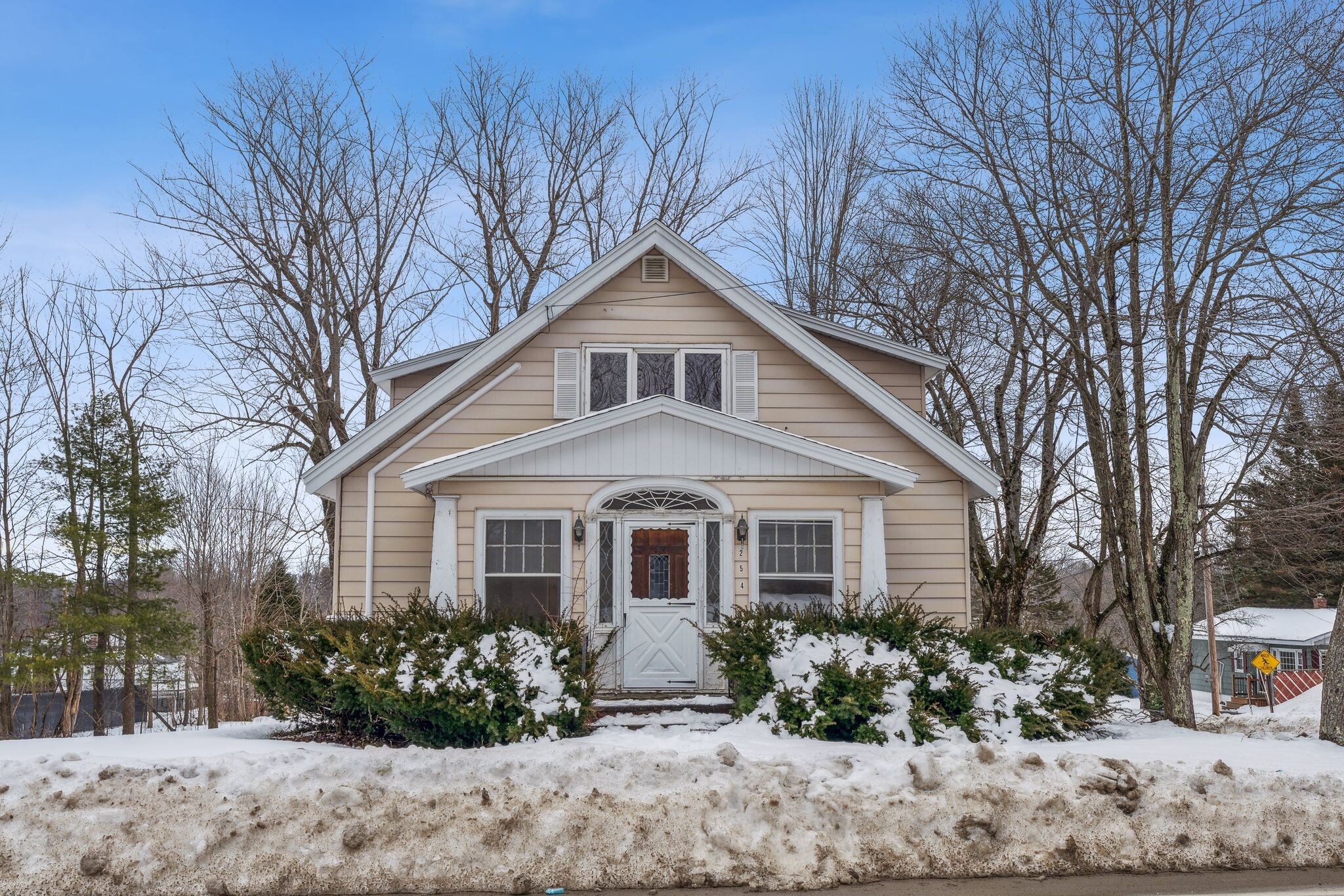Building Photo - 254 S Main St