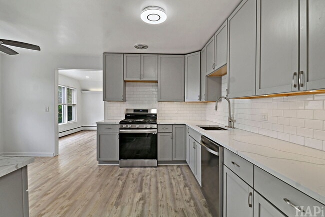 Building Photo - 2735 N 73rd Ct