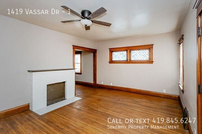 Building Photo - 1419 Vassar Dr