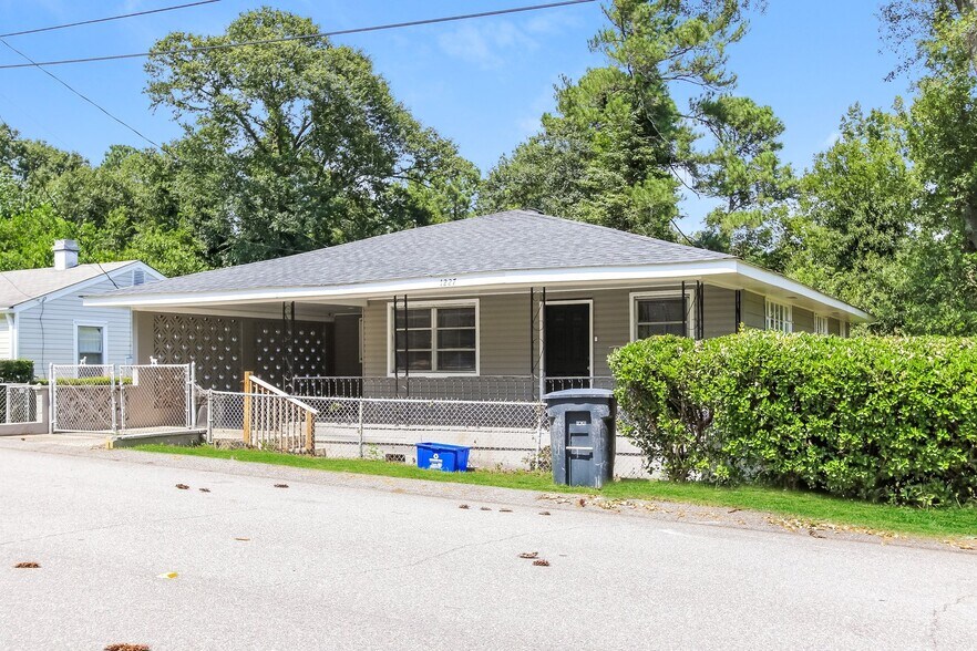 Building Photo - 1227 Radiance Dr