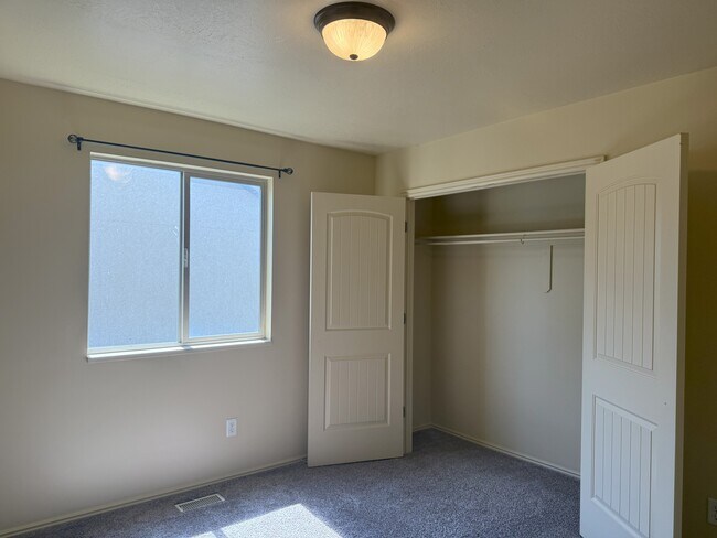 Building Photo - 1837 N 25 E