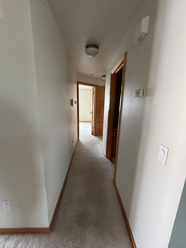 Building Photo - 217 E Belair Dr