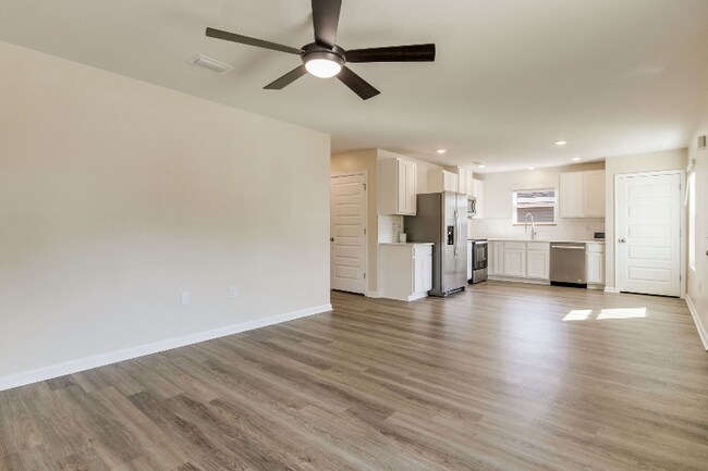 Building Photo - 2528 Sutton Pl Dr