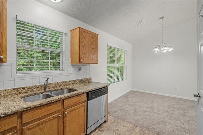 Building Photo - 488 Barclay Ct