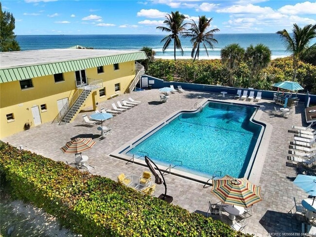 Building Photo - 10851 S Ocean Dr