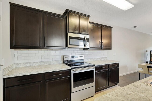 Building Photo - 11181 SW Sophronia St