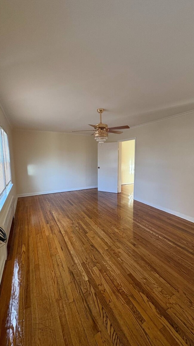 Building Photo - 57 Carnation Ave