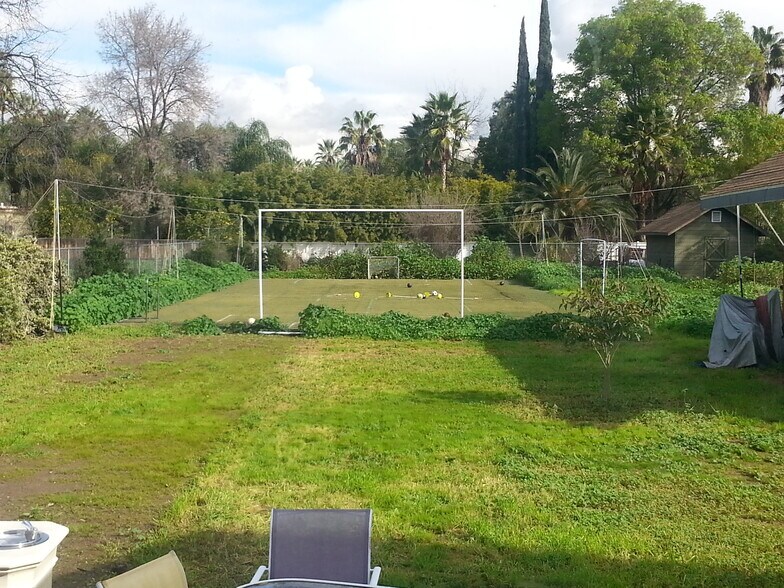 Building Photo - 4863 Rubidoux Ave