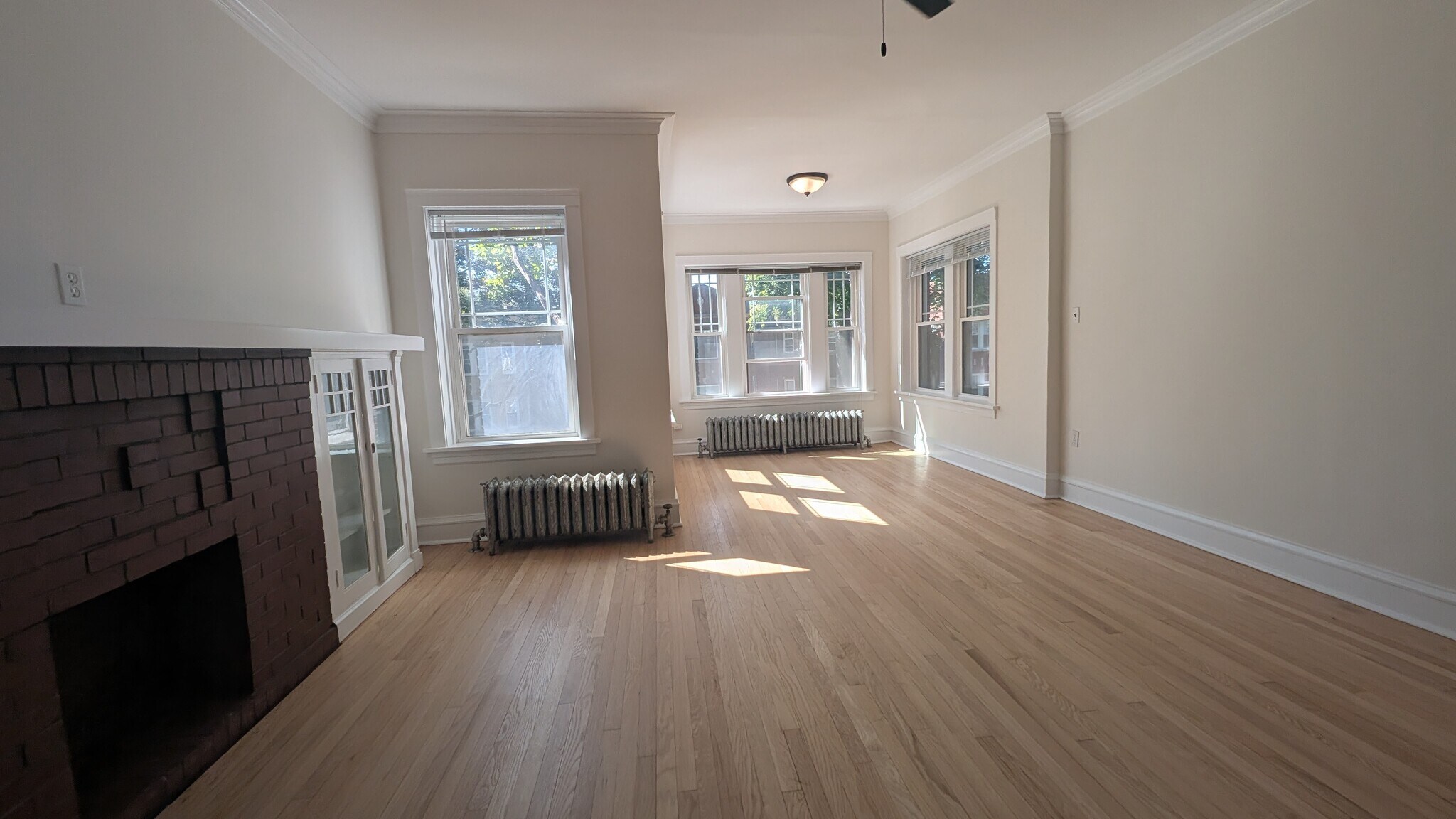 Building Photo - 5707 N Campbell Ave