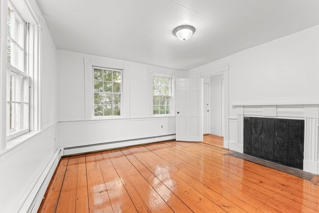 Building Photo - 96 Water St