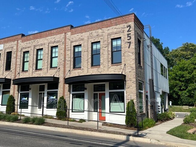 Primary Photo - 257 Haywood Rd