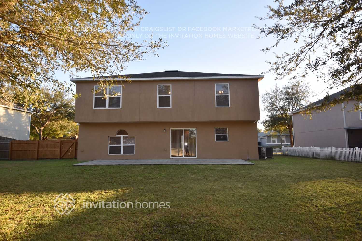 Building Photo - 2370 Sheila Dr