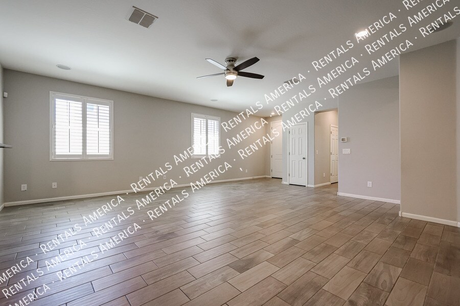 Building Photo - 3366 E Dogwood Pl