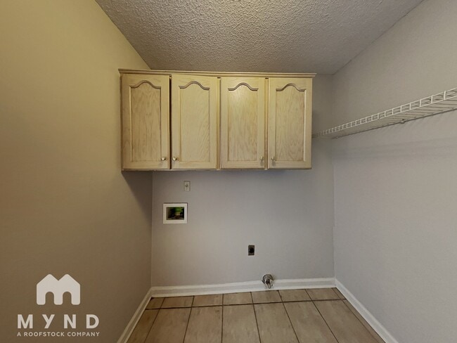 Building Photo - 7709 Shadow Fork Ln