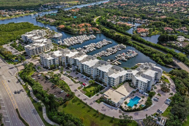 Building Photo - 2700 Donald Ross Rd