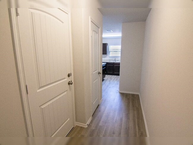 Building Photo - 1115 Imperial Bend Dr