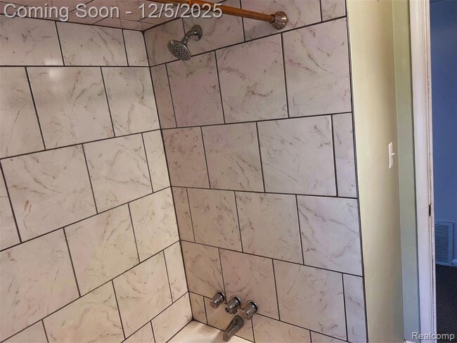 Building Photo - 110 Hamata Ave