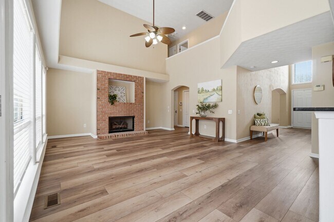 Building Photo - Freshly Renovated & Ready NOW! A First-Time Rental in Castleton! Pet Friendly - Fenced Yard - Gre...