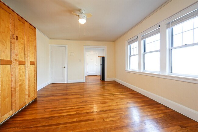 Building Photo - 195 Thomas Burgin Pkwy