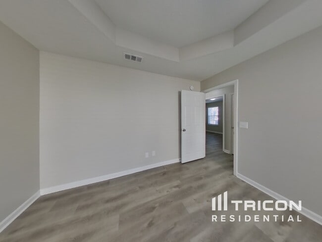 Building Photo - 3063 Ace Wintermeyer Dr