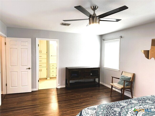 Building Photo - 3117 Kensington Ct