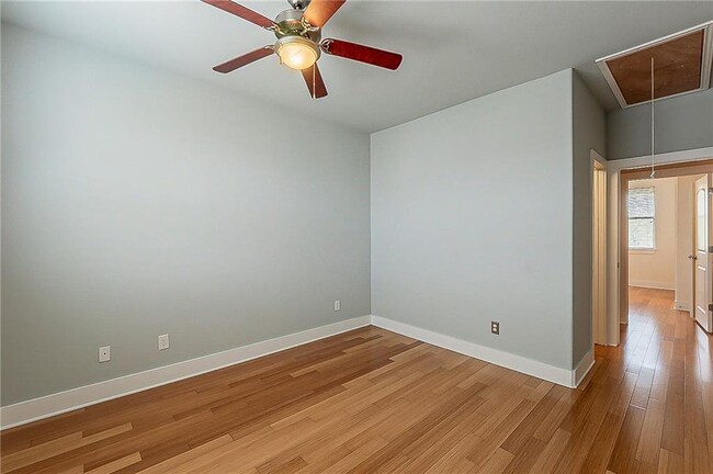 Building Photo - 13420 Lyndhurst St