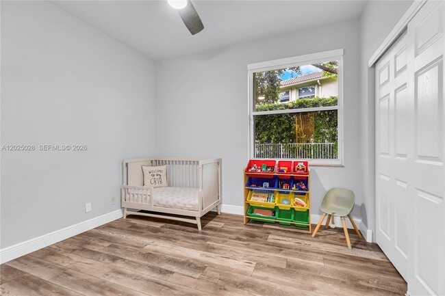 Building Photo - 950 Marina Dr