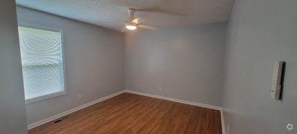 Building Photo - 1478 Orleans Ct W